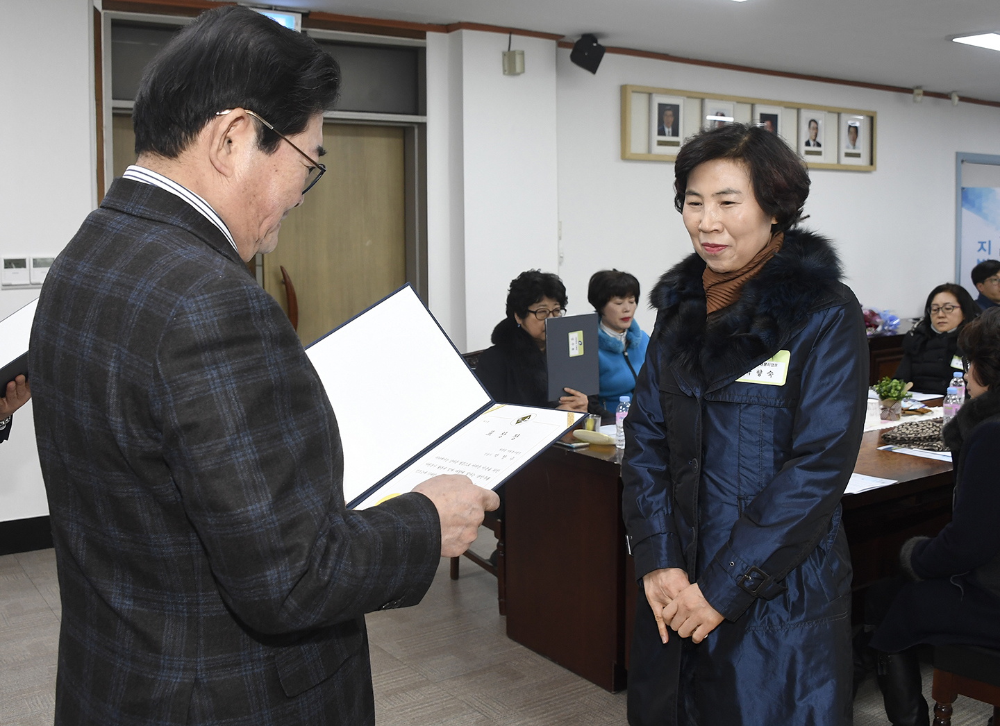 20180125-2018년 1월 정기구민표창 수여 170179.jpg
