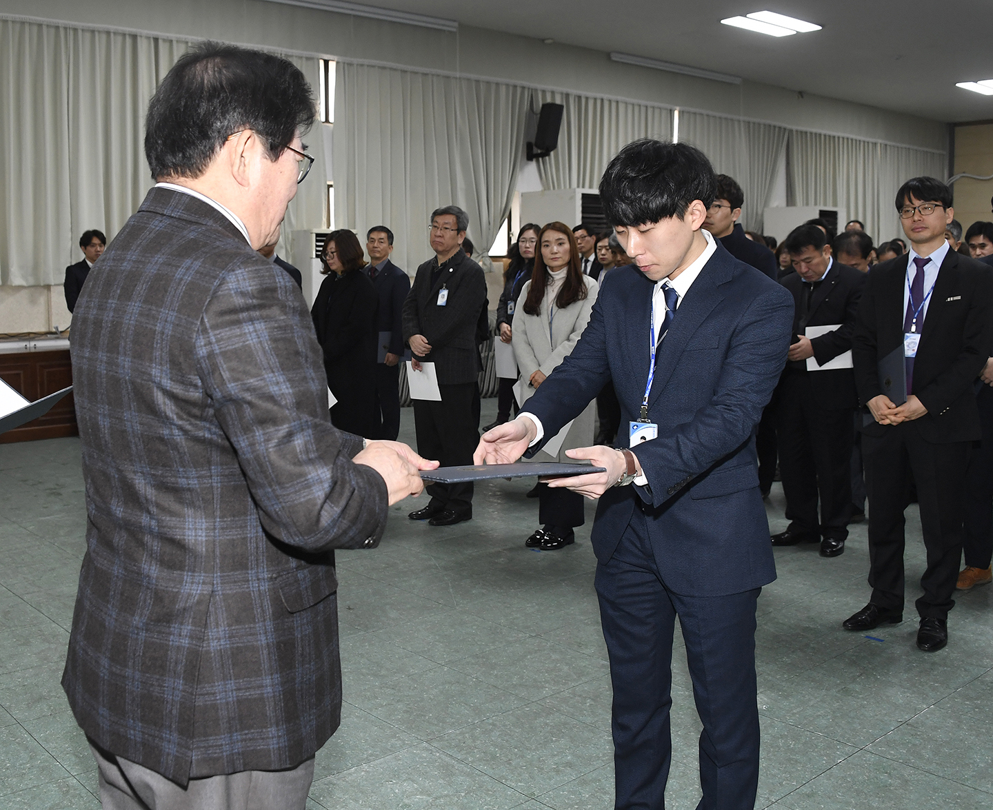 20171228-2018년 상반기 정기인사 발령장 수여 168753.jpg