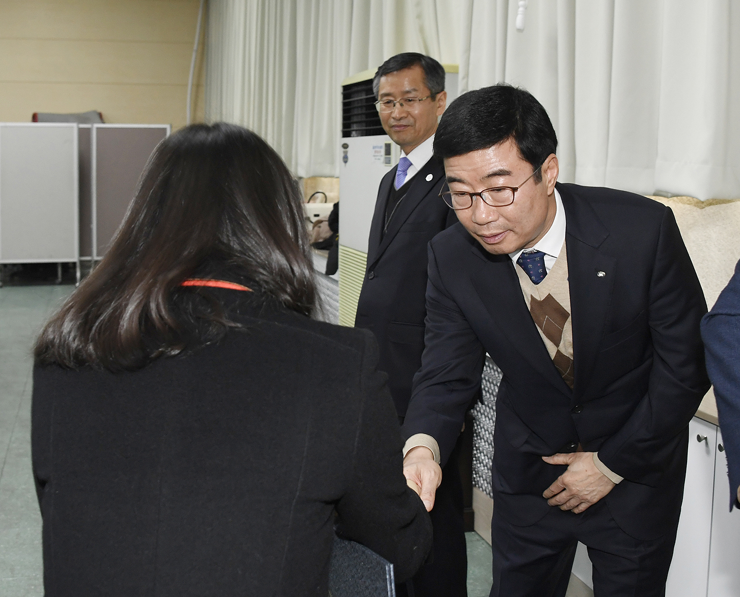 20171228-2018년 상반기 정기인사 발령장 수여 168774.jpg