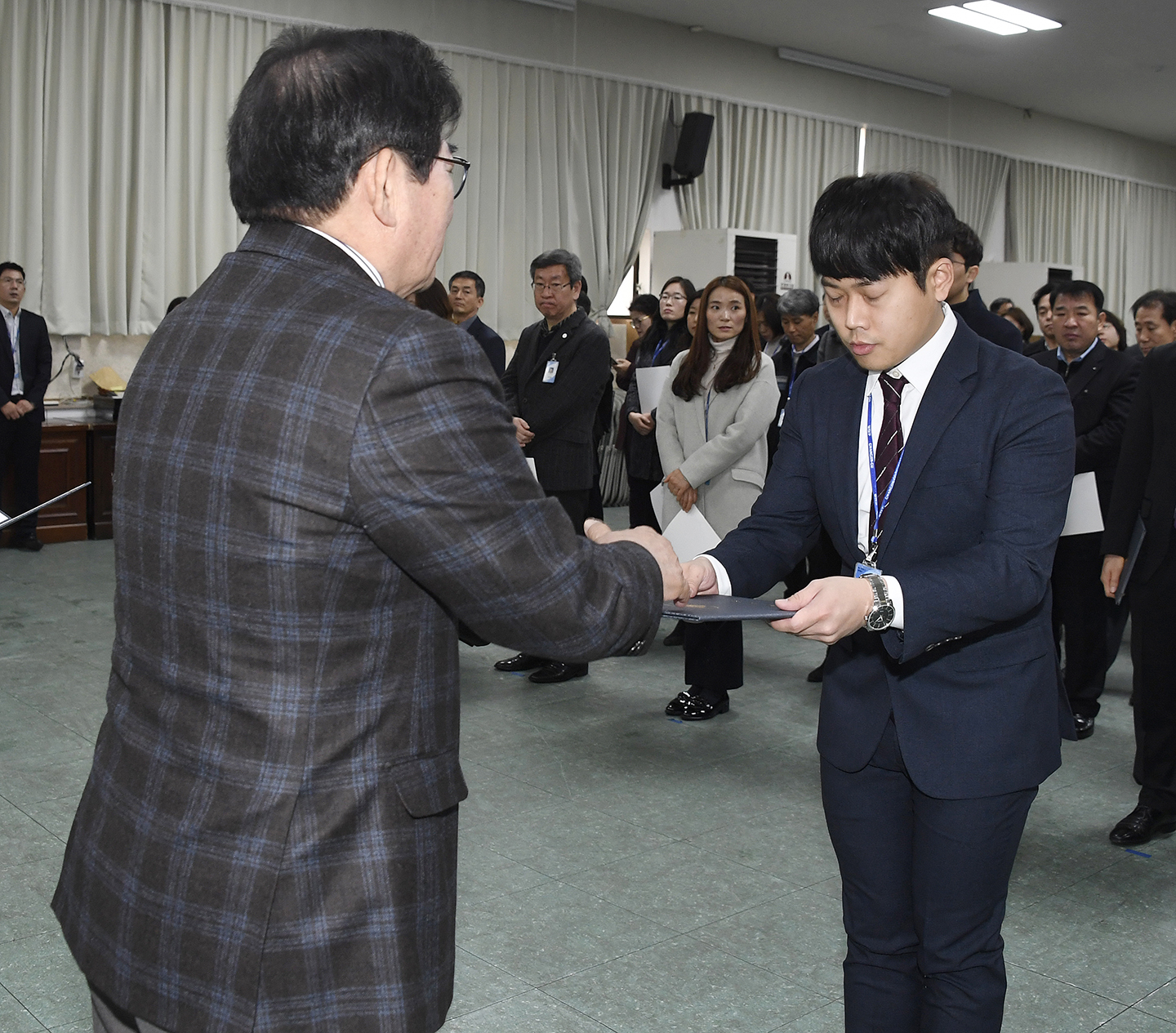 20171228-2018년 상반기 정기인사 발령장 수여 168711.jpg