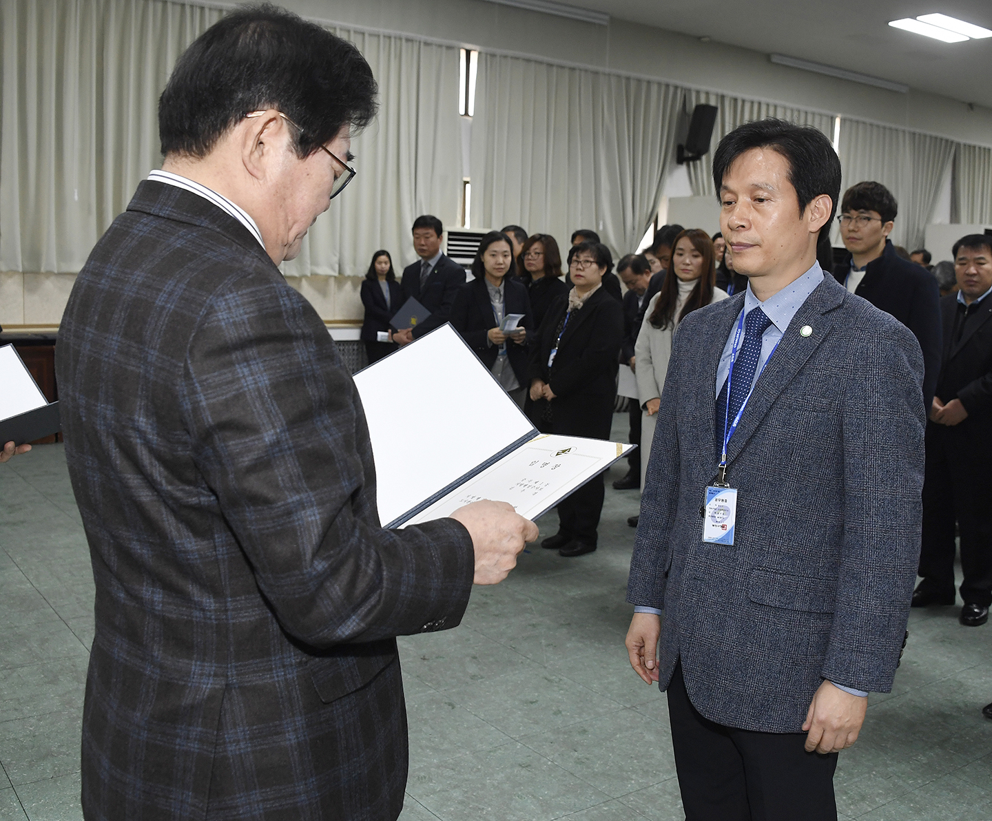 20171228-2018년 상반기 정기인사 발령장 수여 168458.jpg