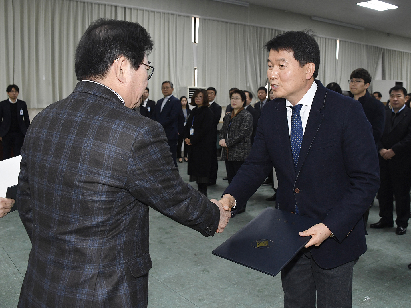 20171228-2018년 상반기 정기인사 발령장 수여 168336.jpg