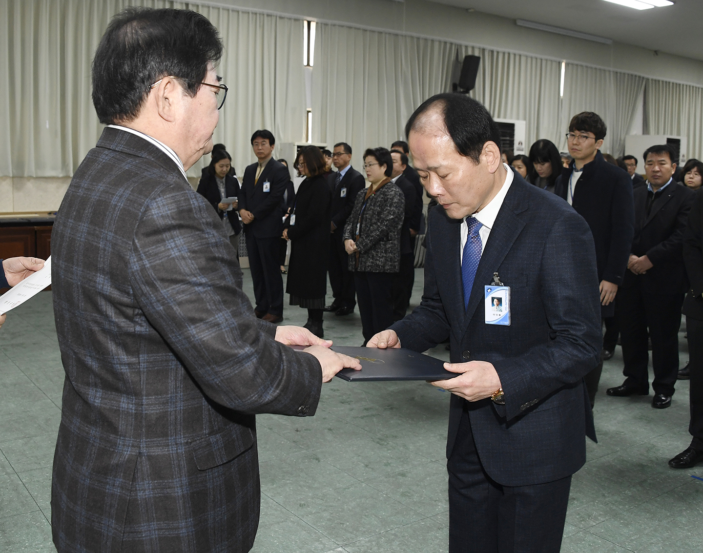 20171228-2018년 상반기 정기인사 발령장 수여 168370.jpg