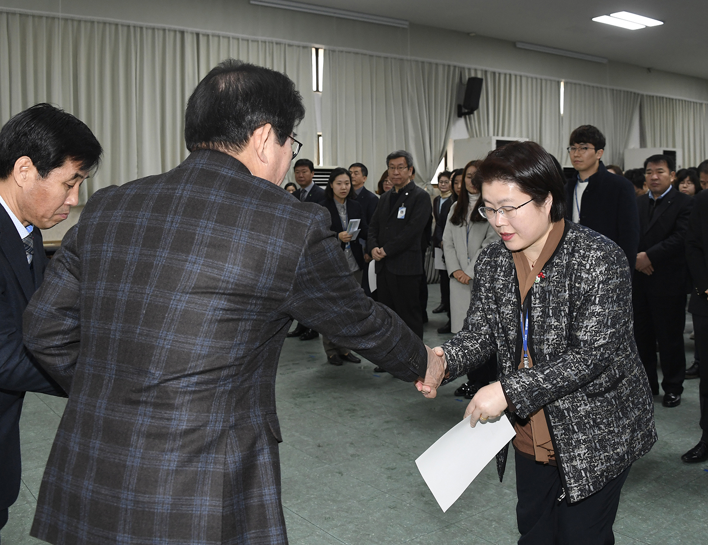 20171228-2018년 상반기 정기인사 발령장 수여 168424.jpg