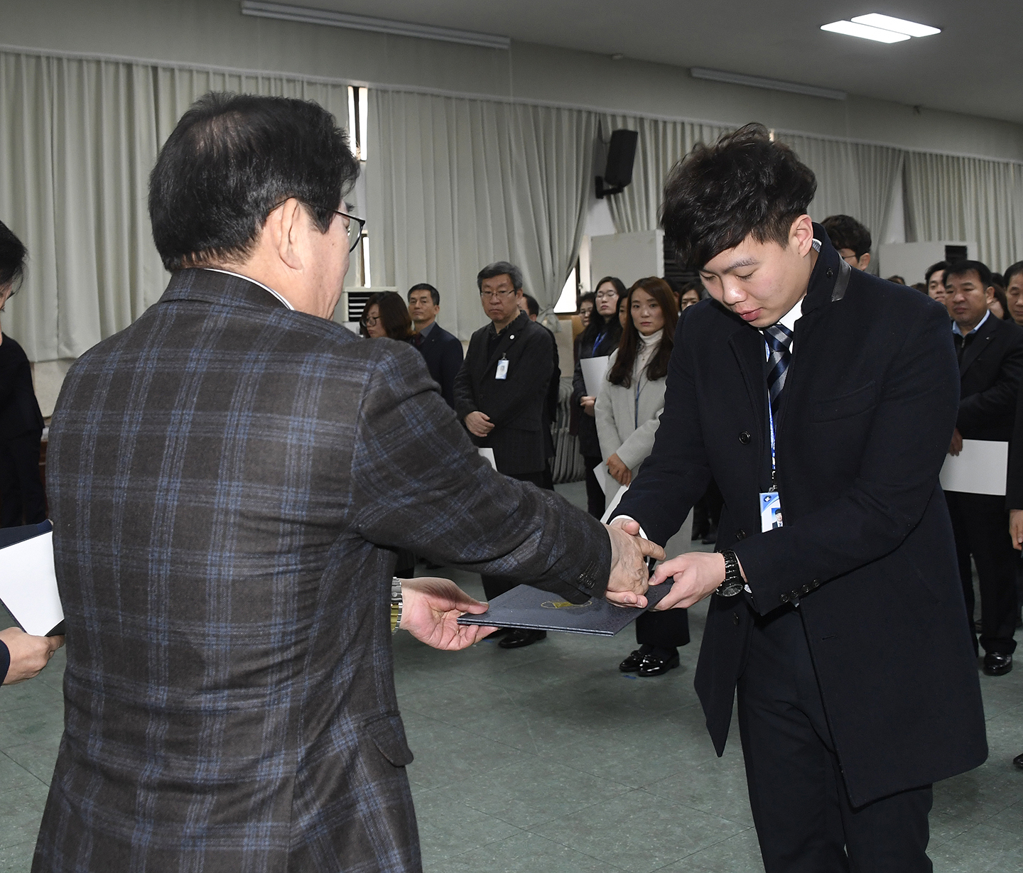 20171228-2018년 상반기 정기인사 발령장 수여 168680.jpg