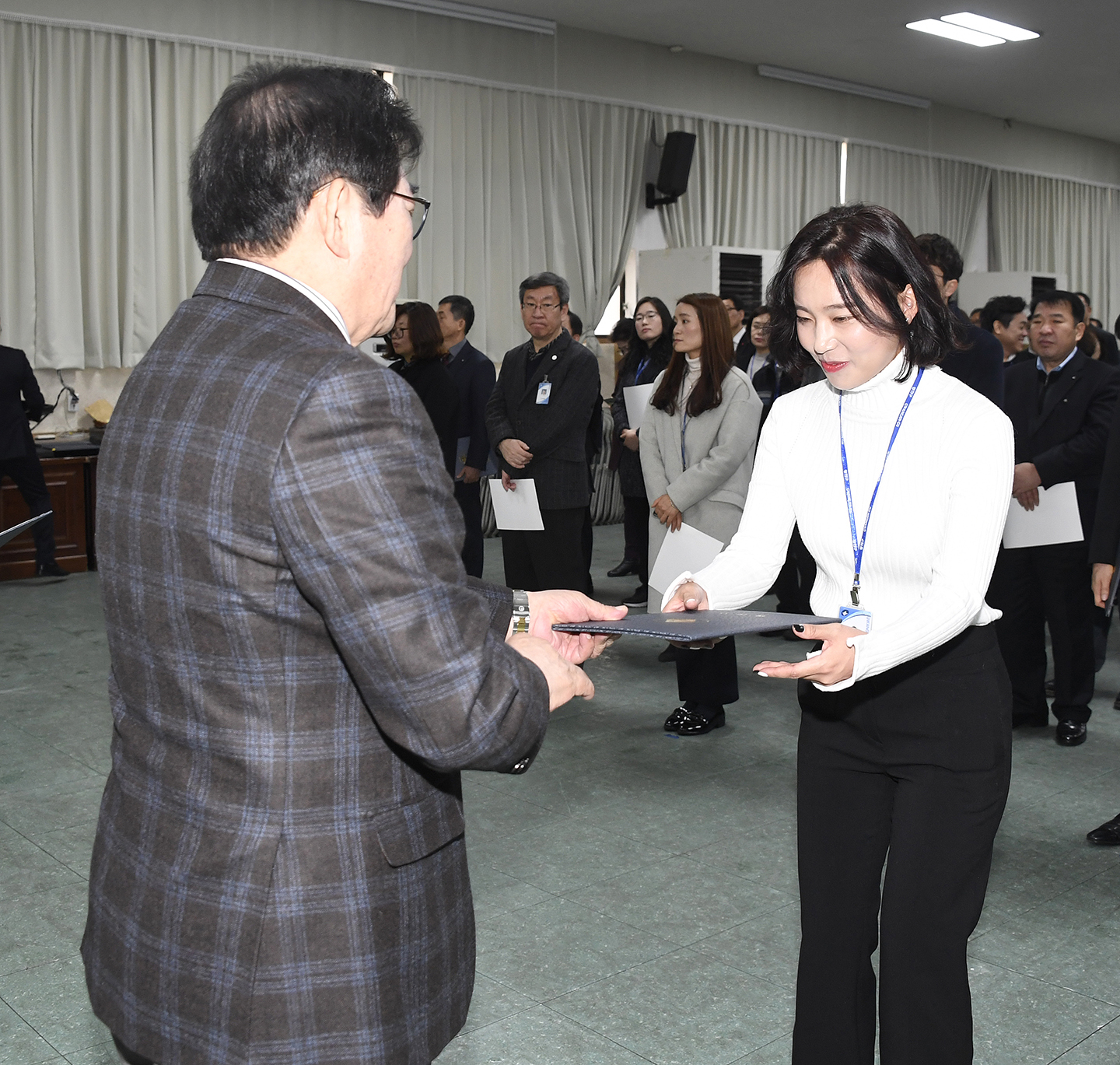 20171228-2018년 상반기 정기인사 발령장 수여 168695.jpg