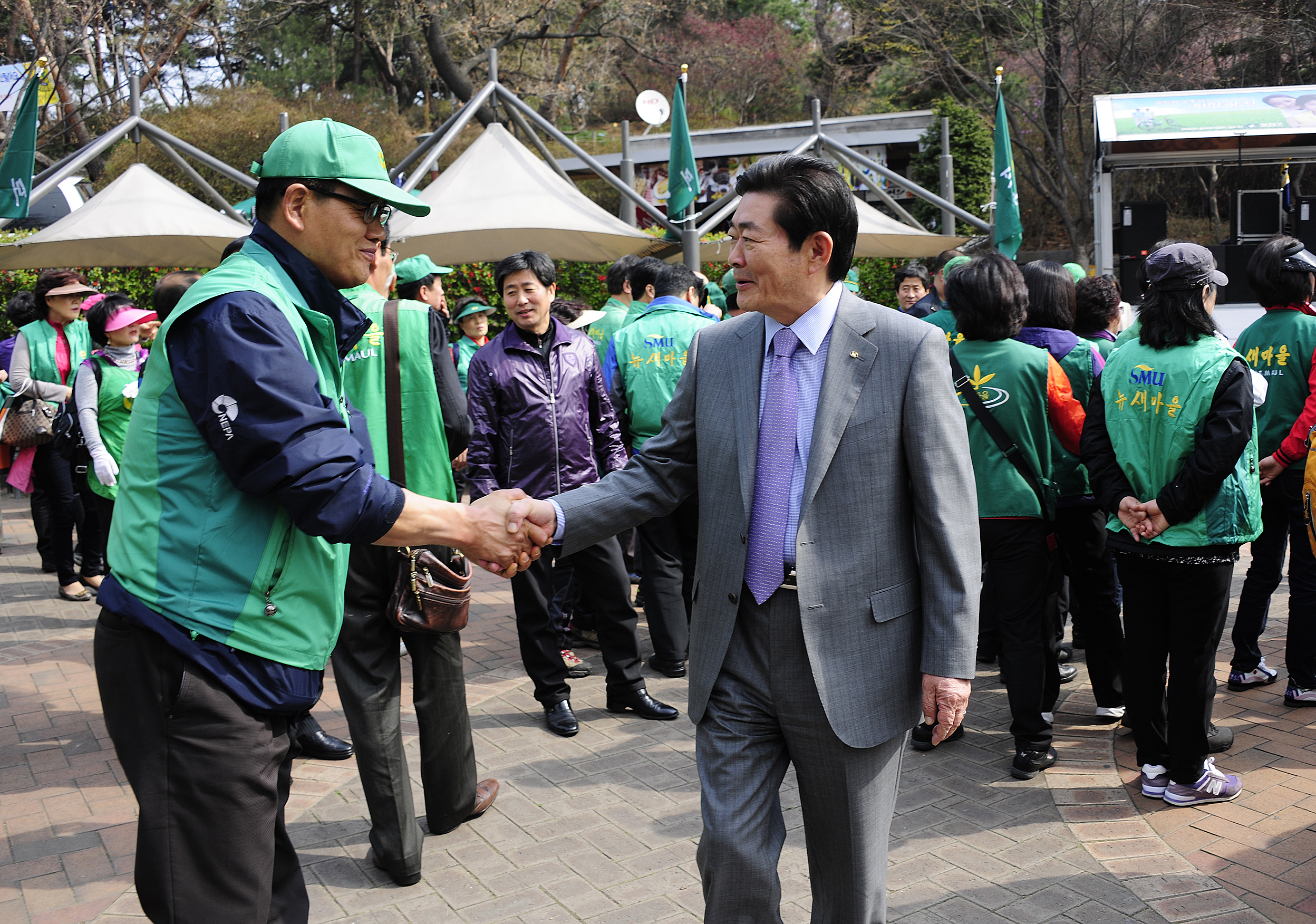 20120418-제2회 새마을의 날 기념 아차산 환경정화 활동 및 캠페인 51933.JPG