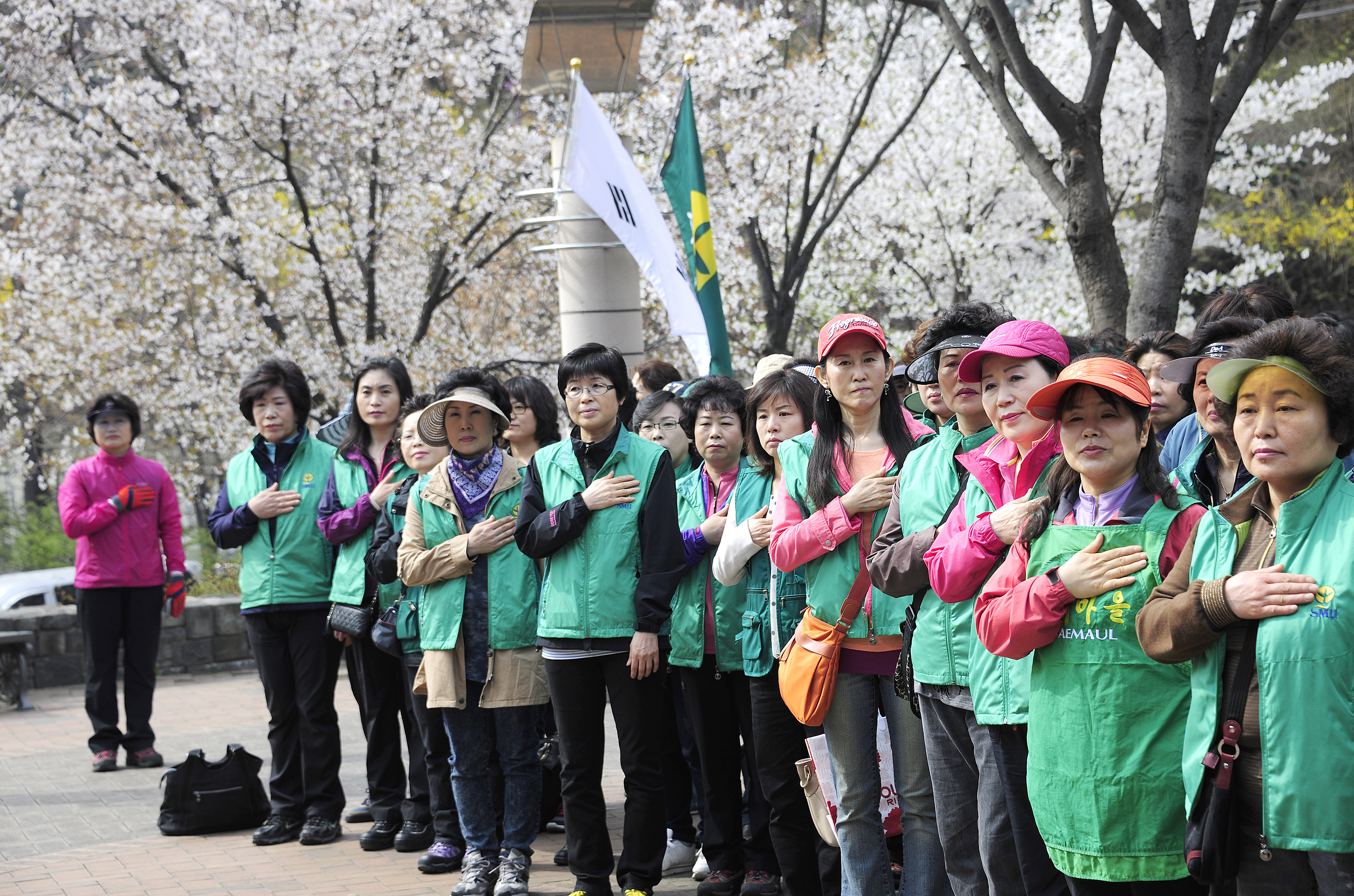 20120418-제2회 새마을의 날 기념 아차산 환경정화 활동 및 캠페인 51939.JPG
