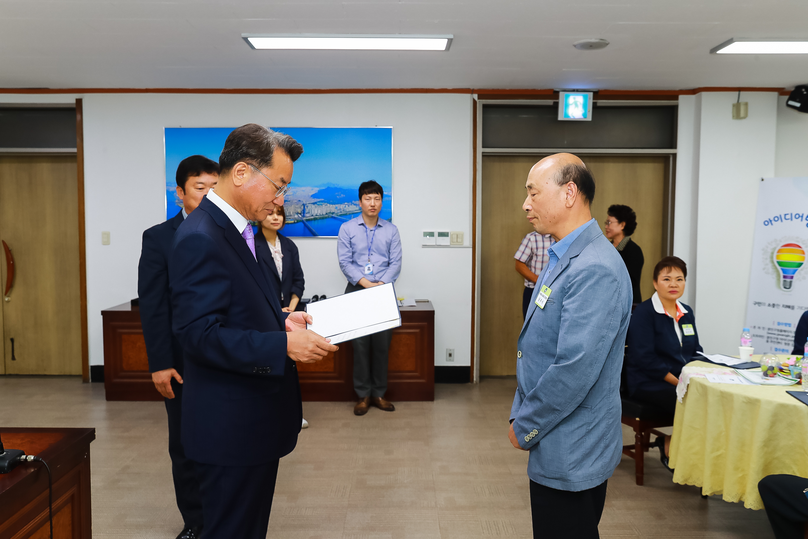 20180920-9월 정기 구민표창 수여식 175846.jpg