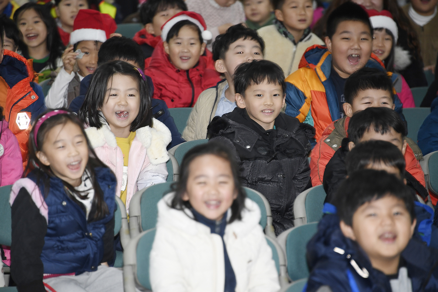 20171128-국공립어린이집 연합회 사랑의 동전 모으기 행사 165345.jpg