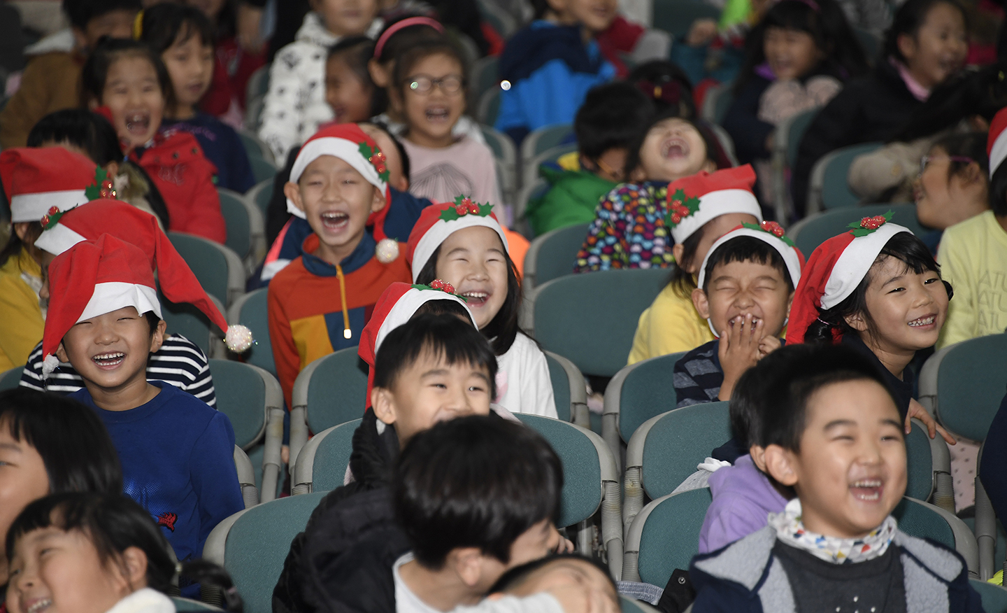 20171128-국공립어린이집 연합회 사랑의 동전 모으기 행사 165353.jpg