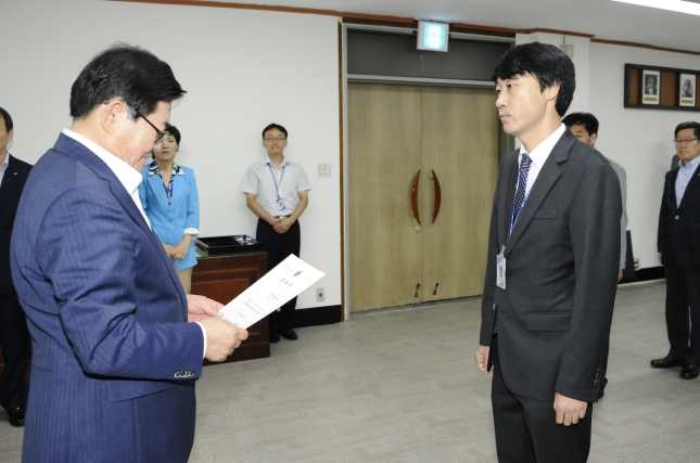 20140905-일반직공무원 승진 및 전보 임용장 수여 103764.JPG