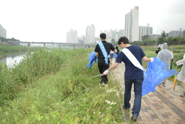 20130612-제18회 환경의 날 중랑천 환경보전활동 79858.JPG