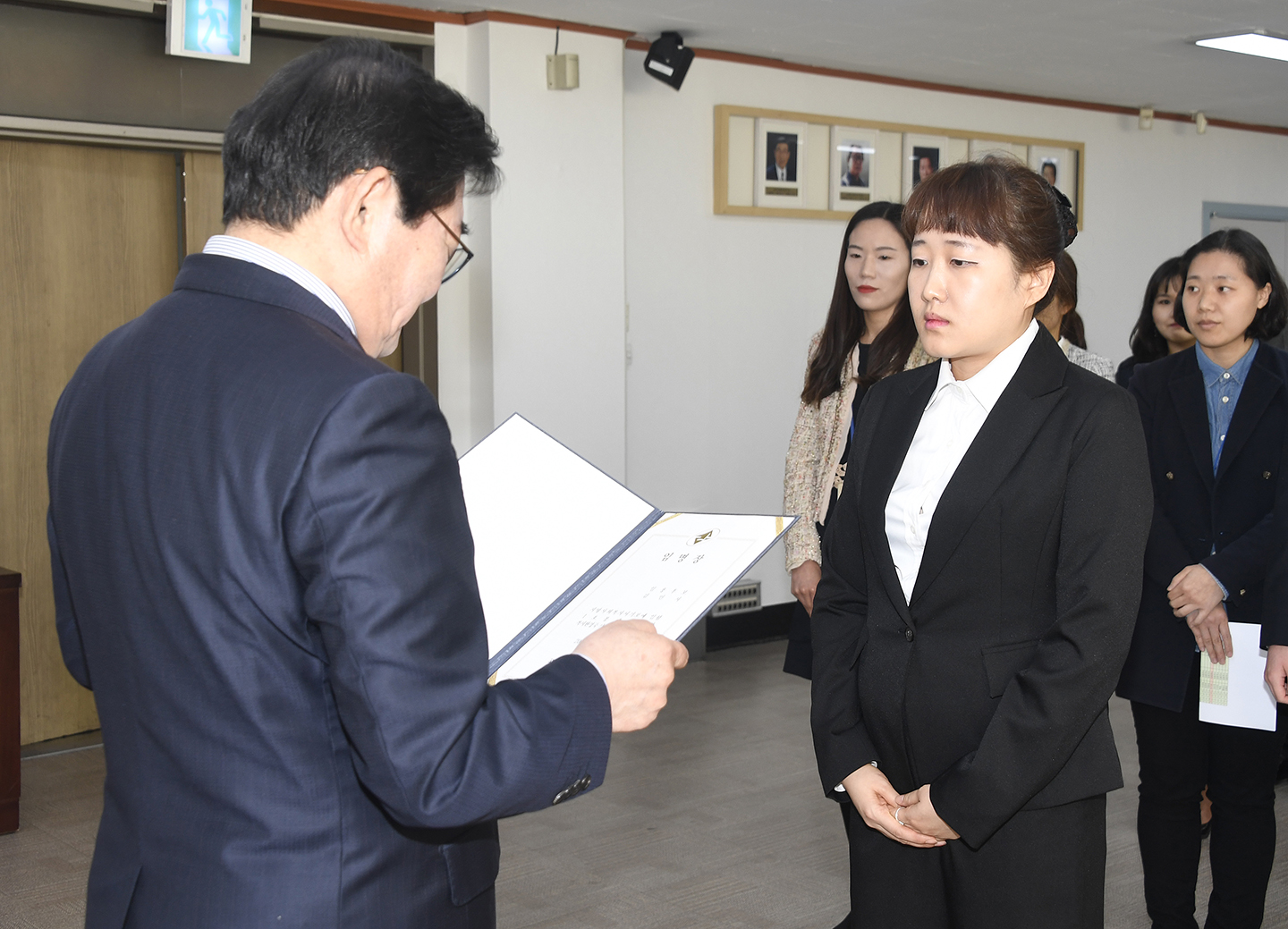 20180326-신규임용 및 전보에 따른 발령장 수여 171975.jpg