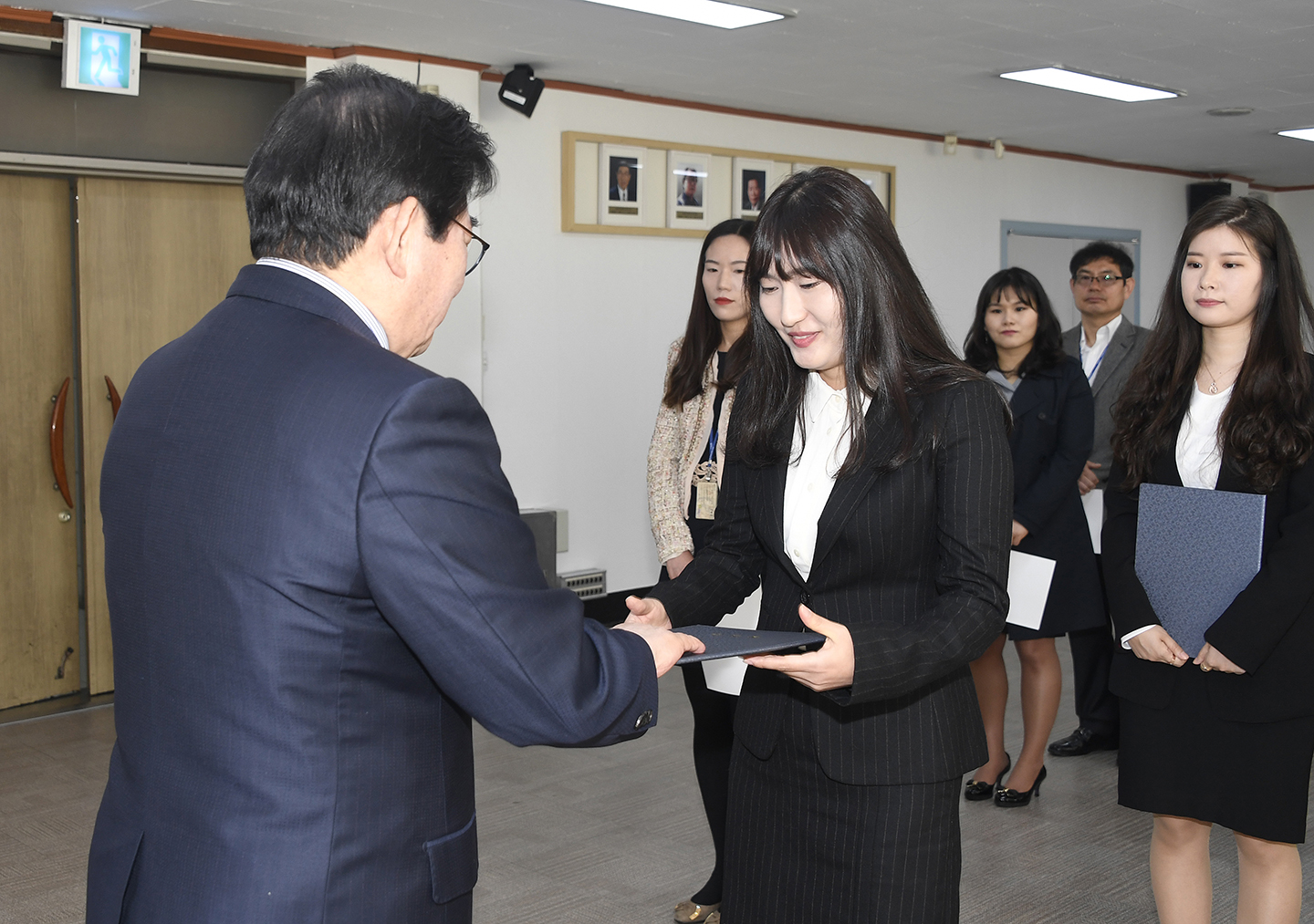 20180326-신규임용 및 전보에 따른 발령장 수여 171994.jpg