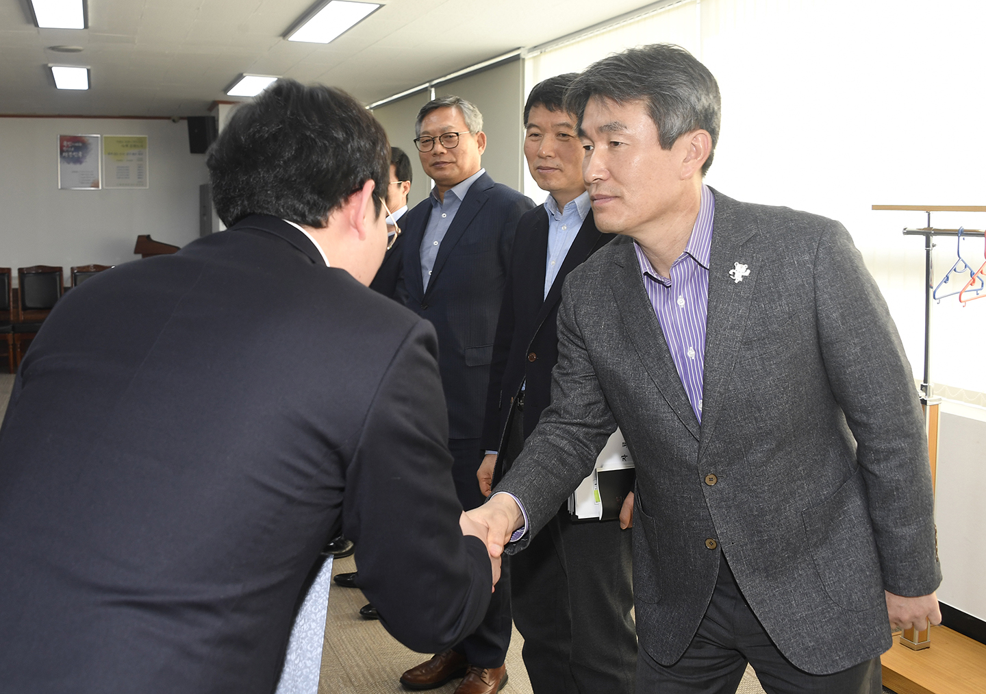 20180326-신규임용 및 전보에 따른 발령장 수여 172007.jpg