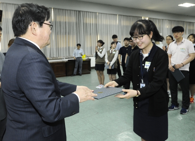 20160520-광진구 모범청소년 표창수여 138106.JPG