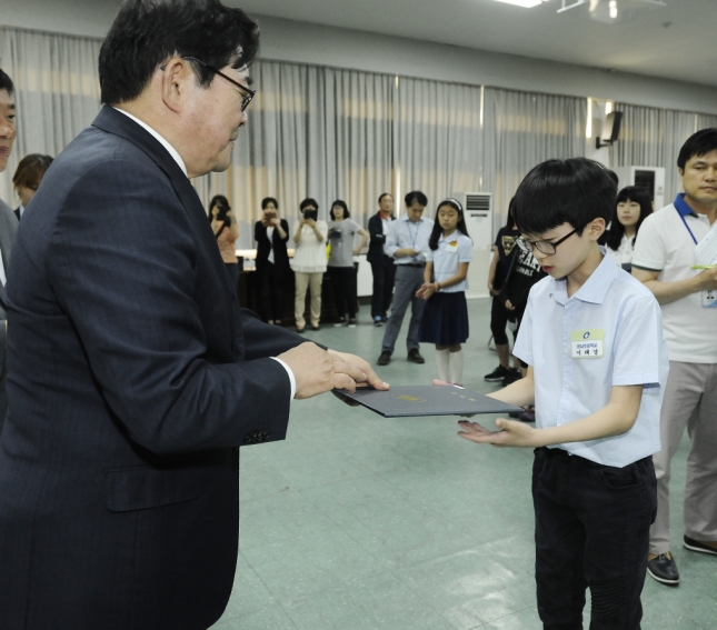 20160520-광진구 모범청소년 표창수여 137954.JPG