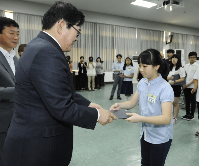 20160520-광진구 모범청소년 표창수여 137957.JPG