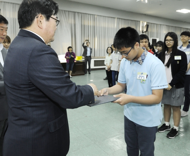 20160520-광진구 모범청소년 표창수여 138015.JPG