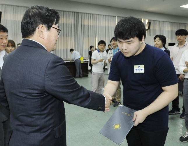 20160520-광진구 모범청소년 표창수여 138080.JPG