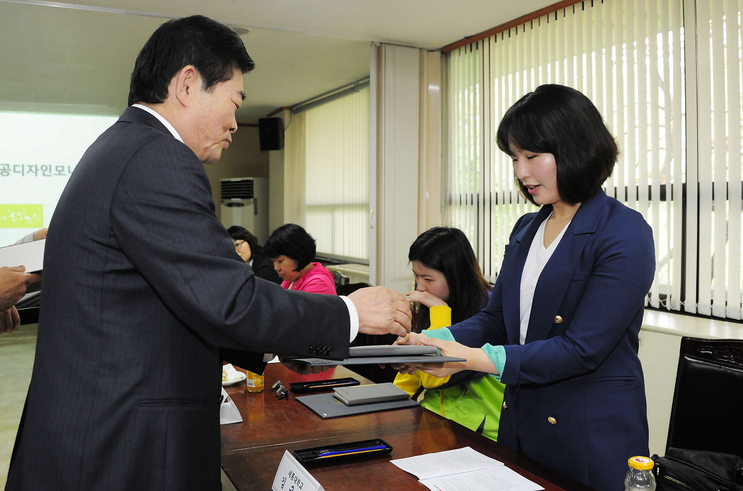 20120424-주부,대학생 공공디자인모니터 위촉식 52520.JPG