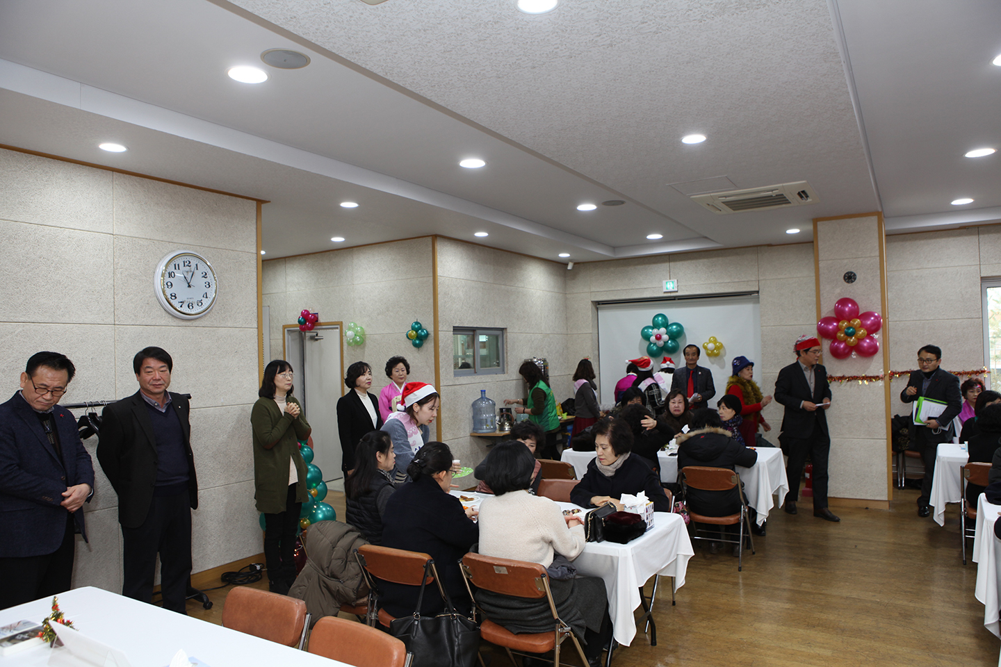 20171214-사랑의 일일찻집-자양4동 166729.jpg