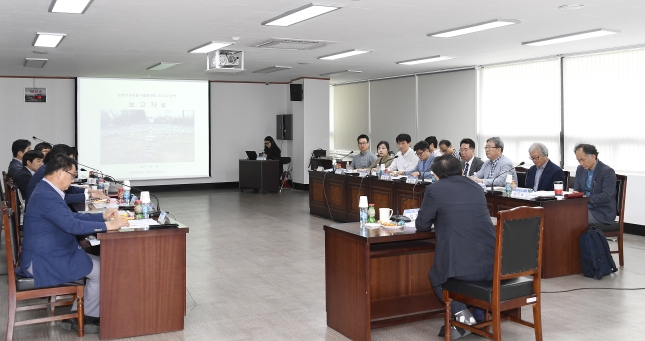 20170526-홍련봉 보루 보호시설 설계용역 최종보고회 156303.JPG