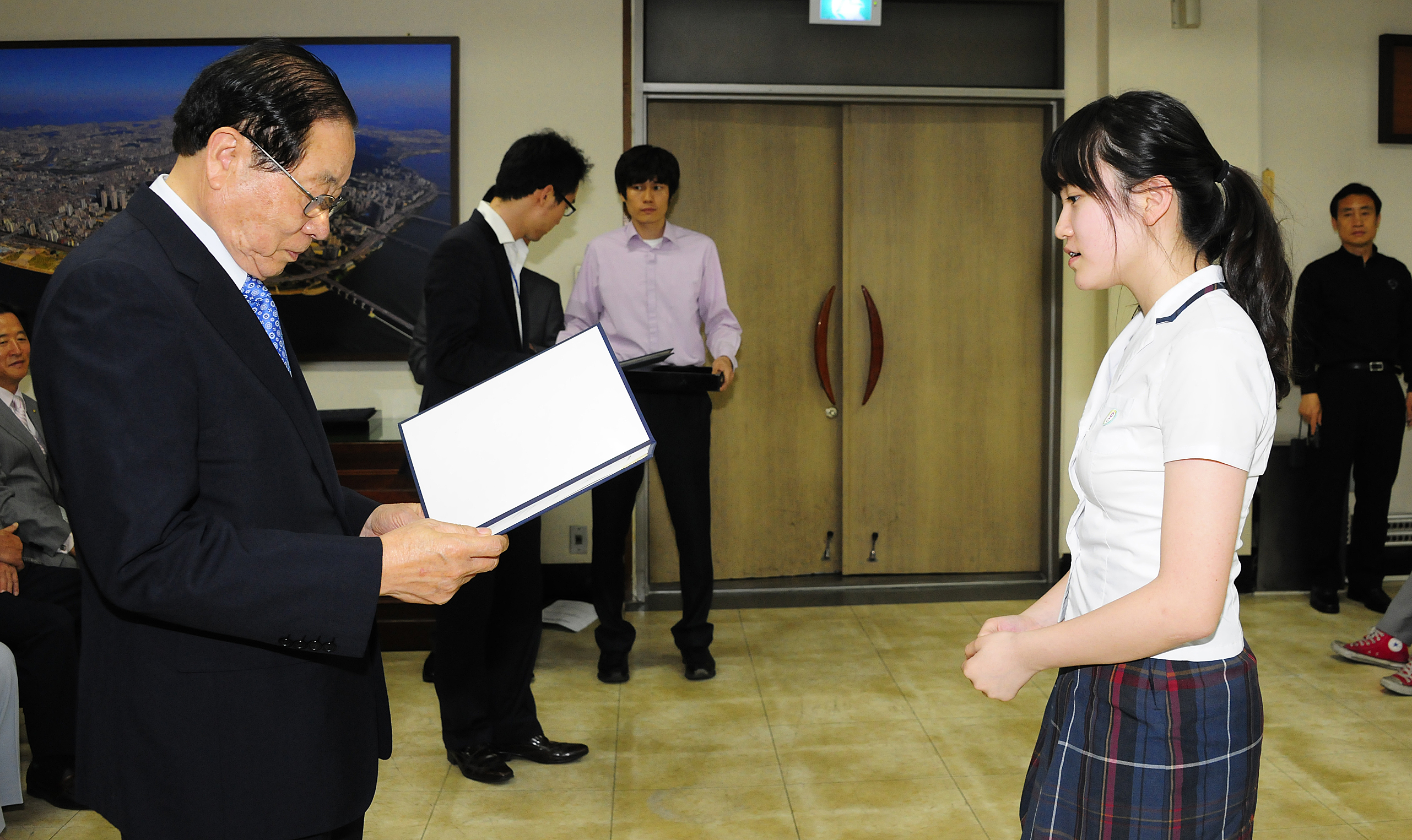 20120509-평화통일장학회 장학증서 수여식 53920.JPG