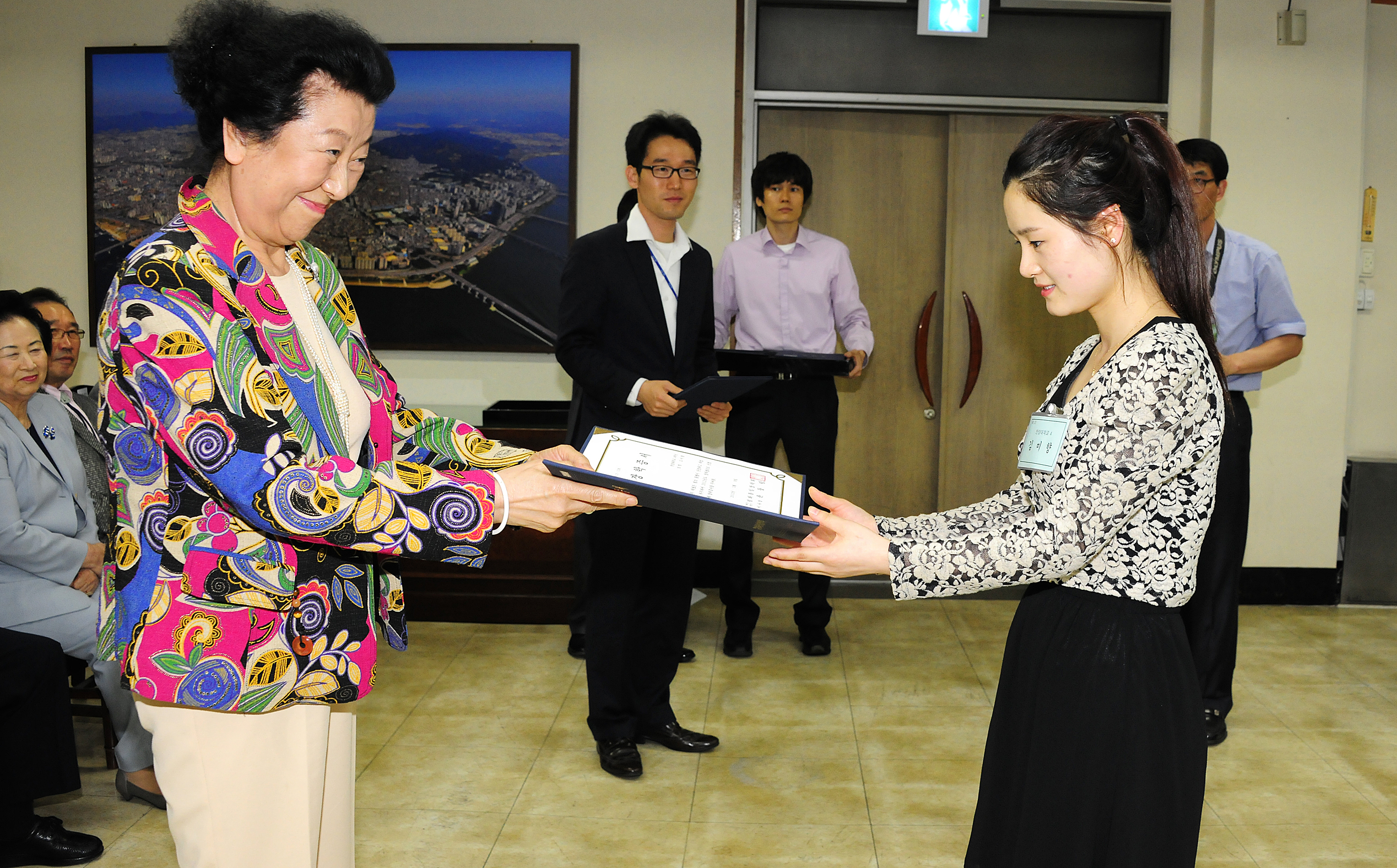 20120509-평화통일장학회 장학증서 수여식 53943.JPG