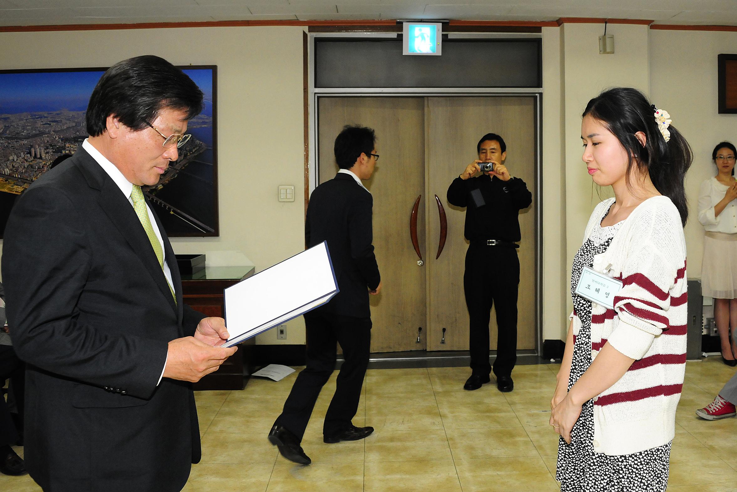 20120509-평화통일장학회 장학증서 수여식 53963.JPG
