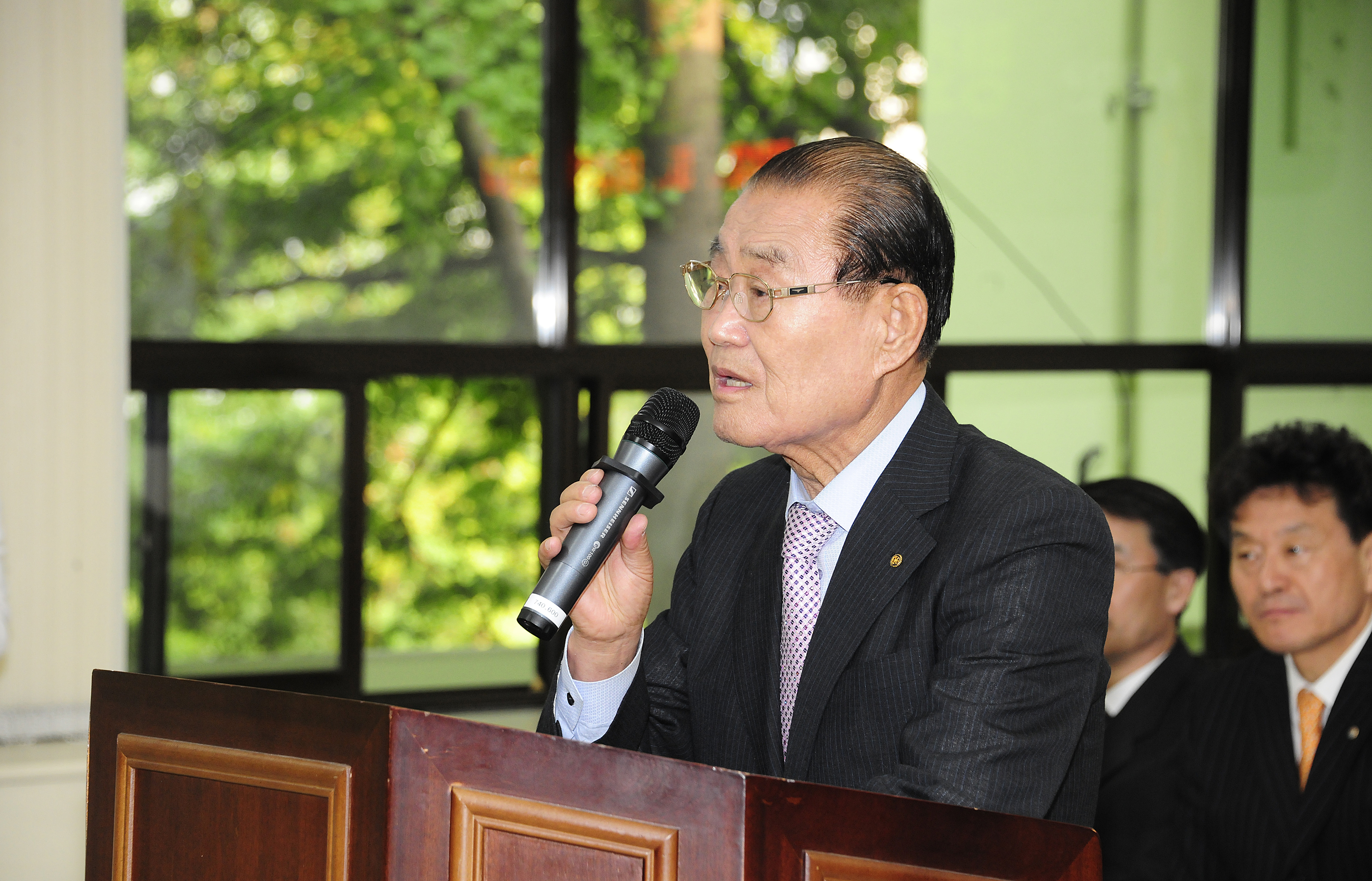 20120509-평화통일장학회 장학증서 수여식 53970.JPG