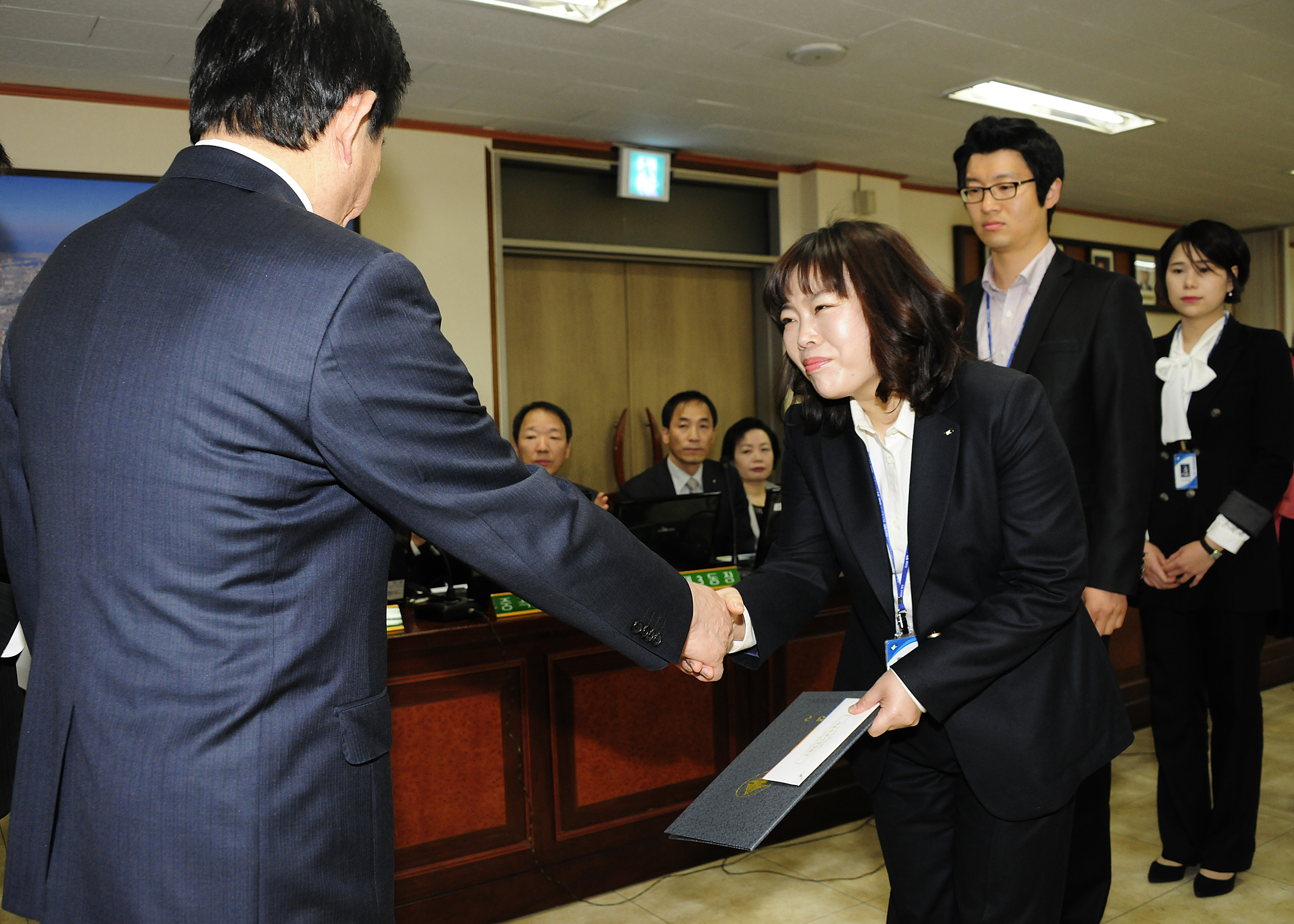 20120419-구 동 확대간부회의 우수직원 표창 52099.JPG