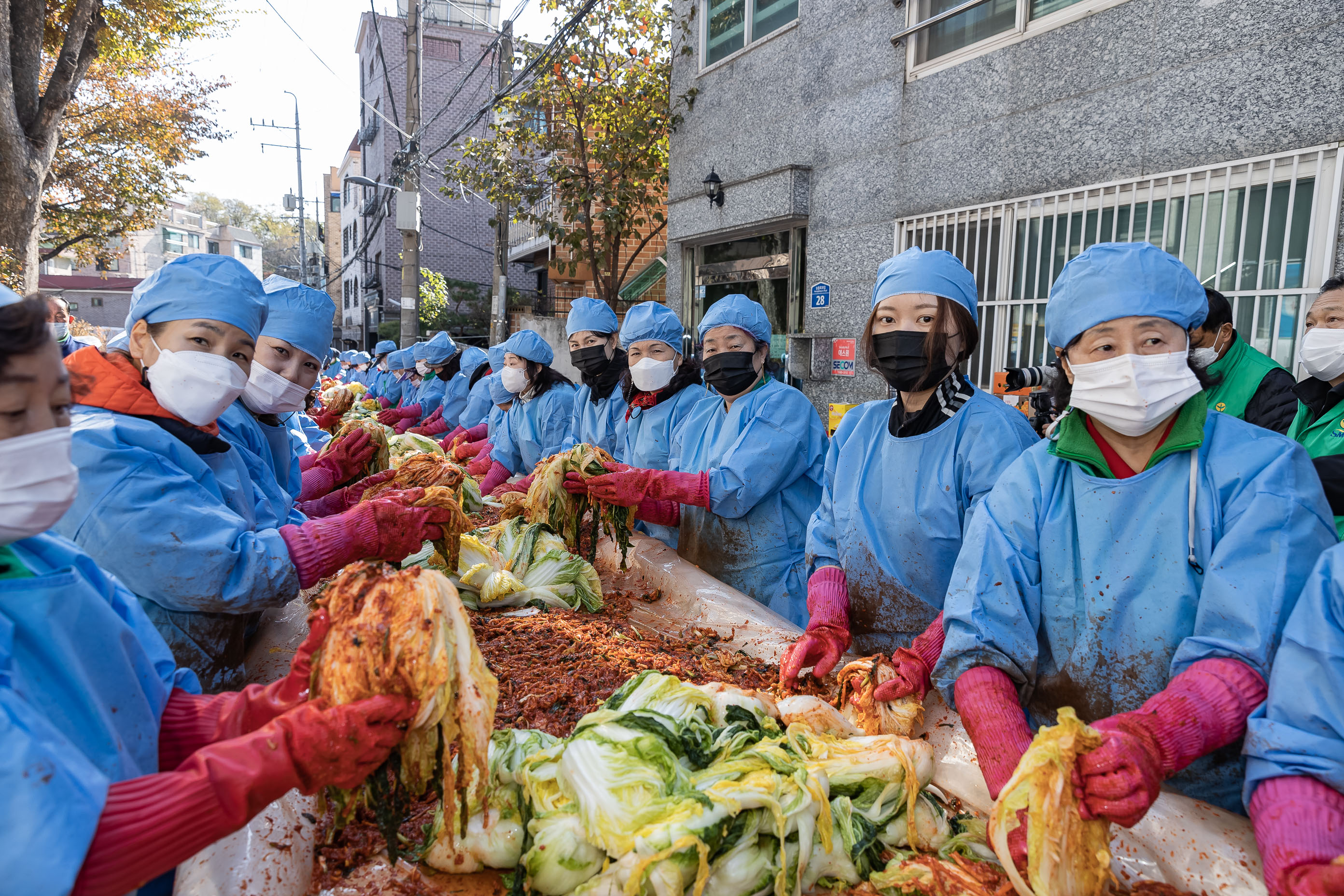 20201111-2020 광진구 따뜻한겨울나기 사랑의 김장 담가드리기-새마을부녀회 김장행사 20-11-11-172458_s_185748.jpg