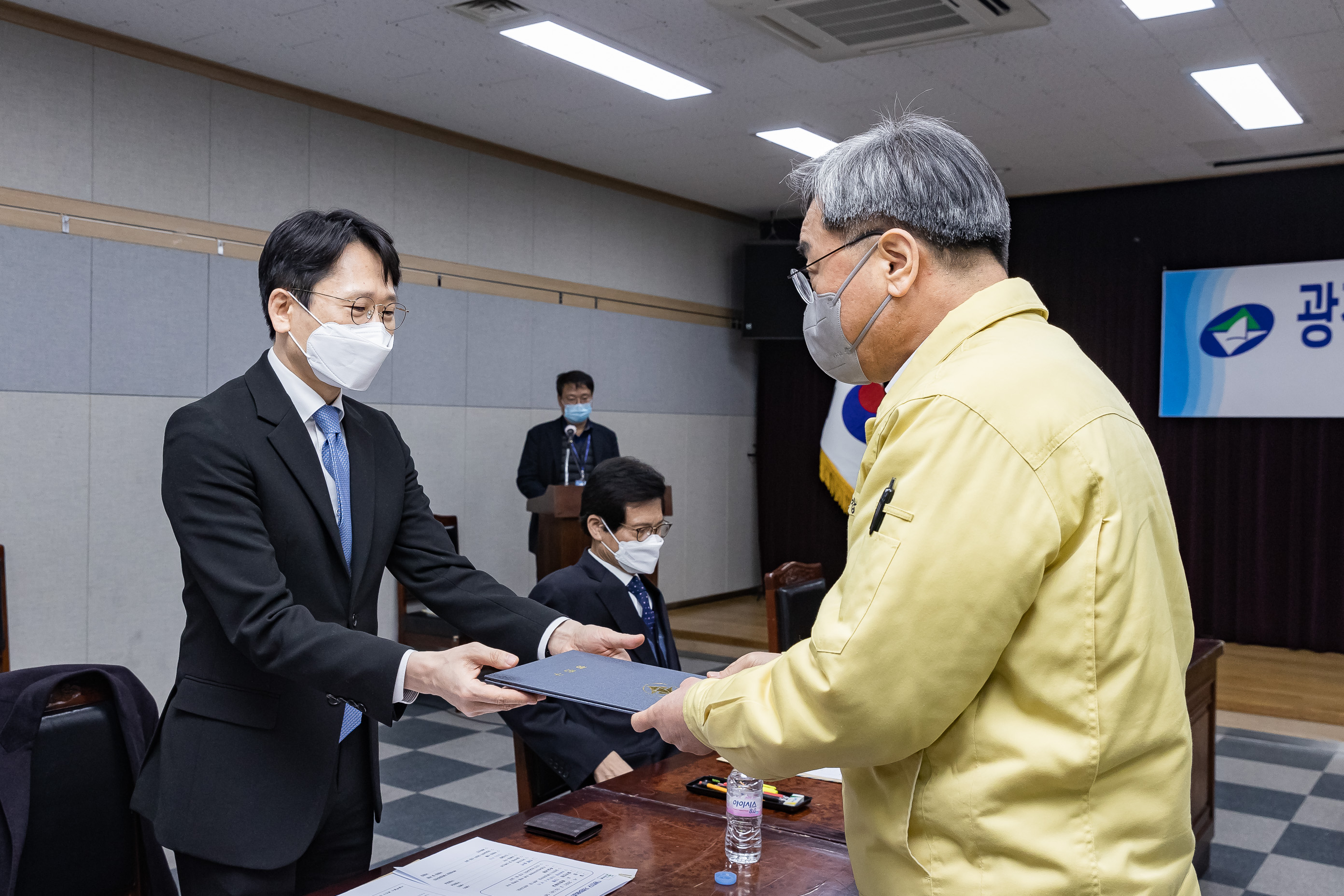 20210310-광진구 지방세심의위원회 위촉장 수여식 20210310-000282_s_181141.jpg