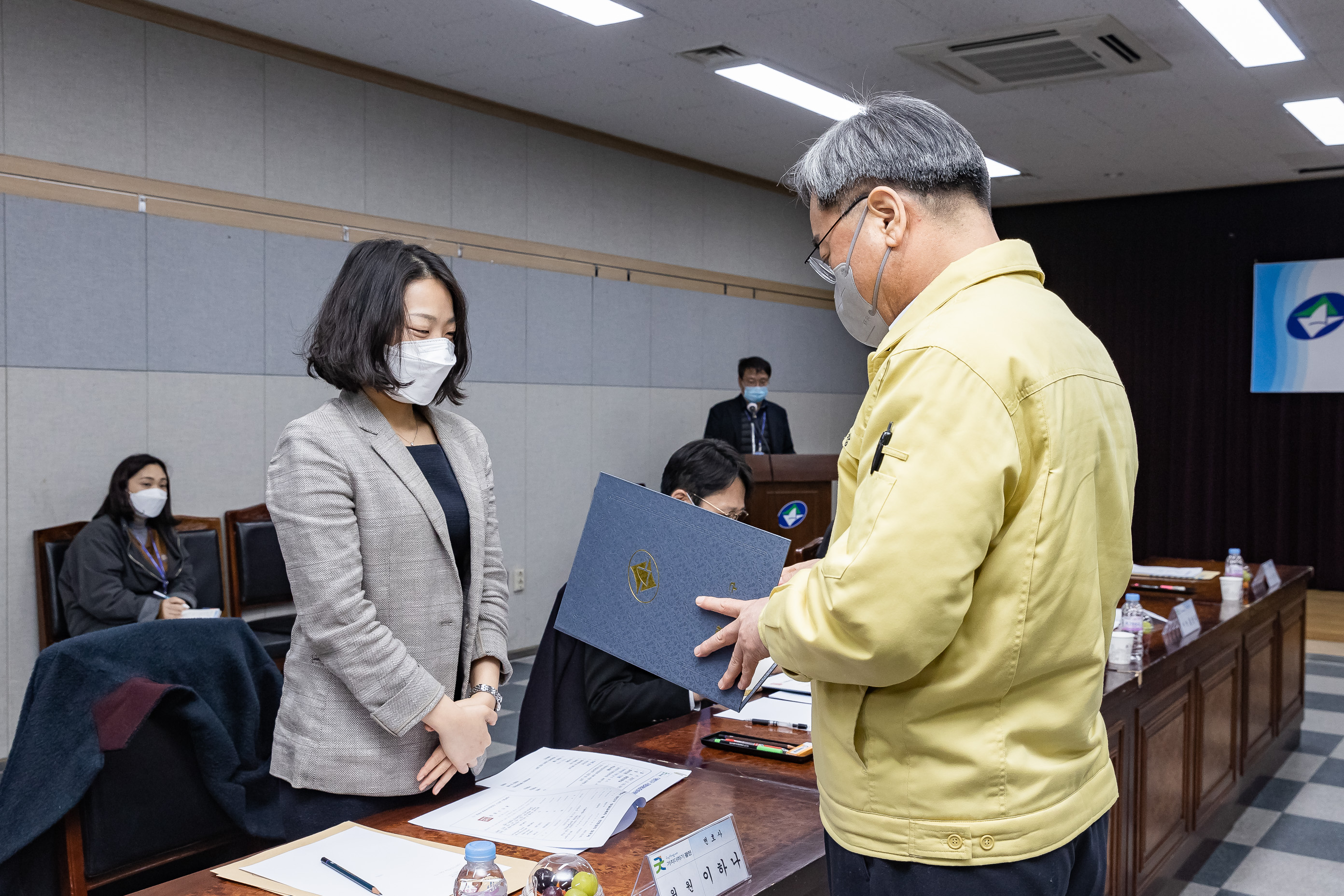 20210310-광진구 지방세심의위원회 위촉장 수여식 20210310-000288_s_181141.jpg