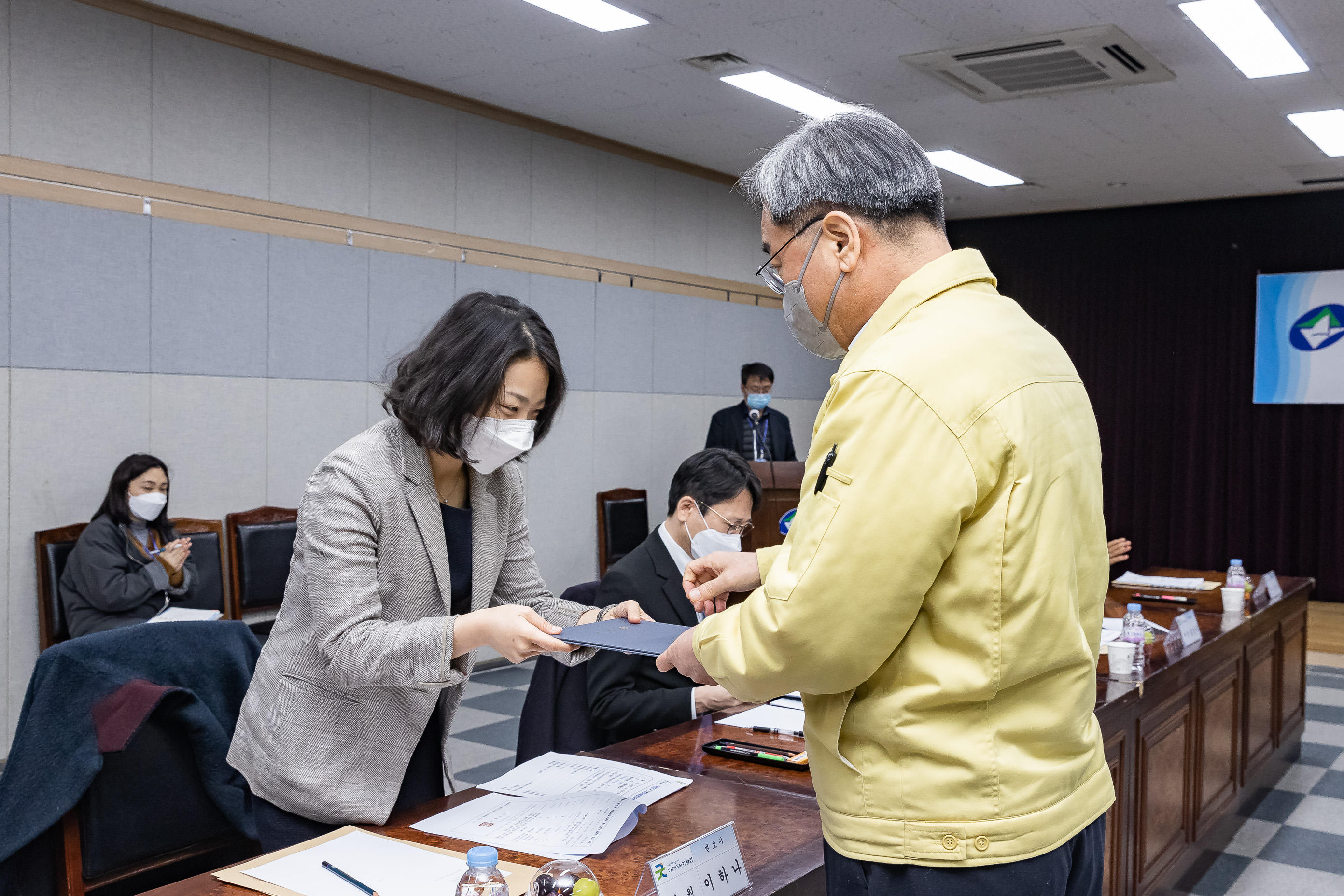 20210310-광진구 지방세심의위원회 위촉장 수여식 20210310-000290_s_181141.jpg