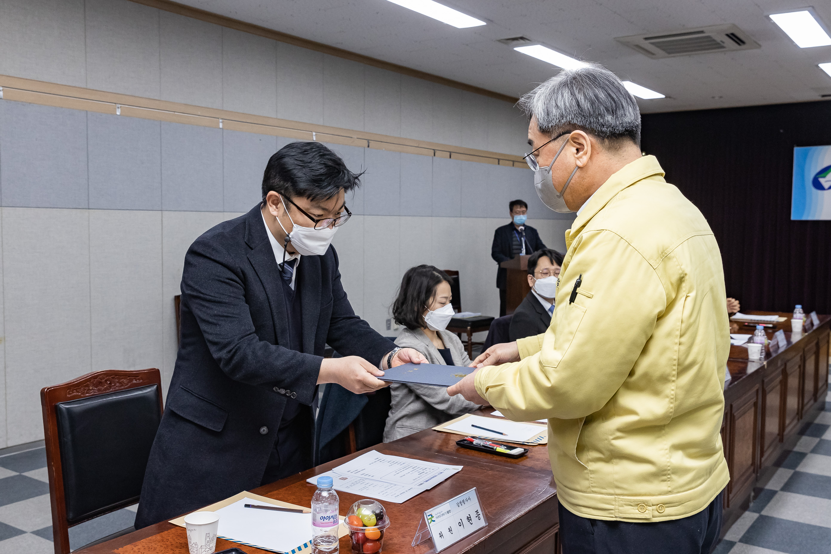 20210310-광진구 지방세심의위원회 위촉장 수여식 20210310-000295_s_181141.jpg