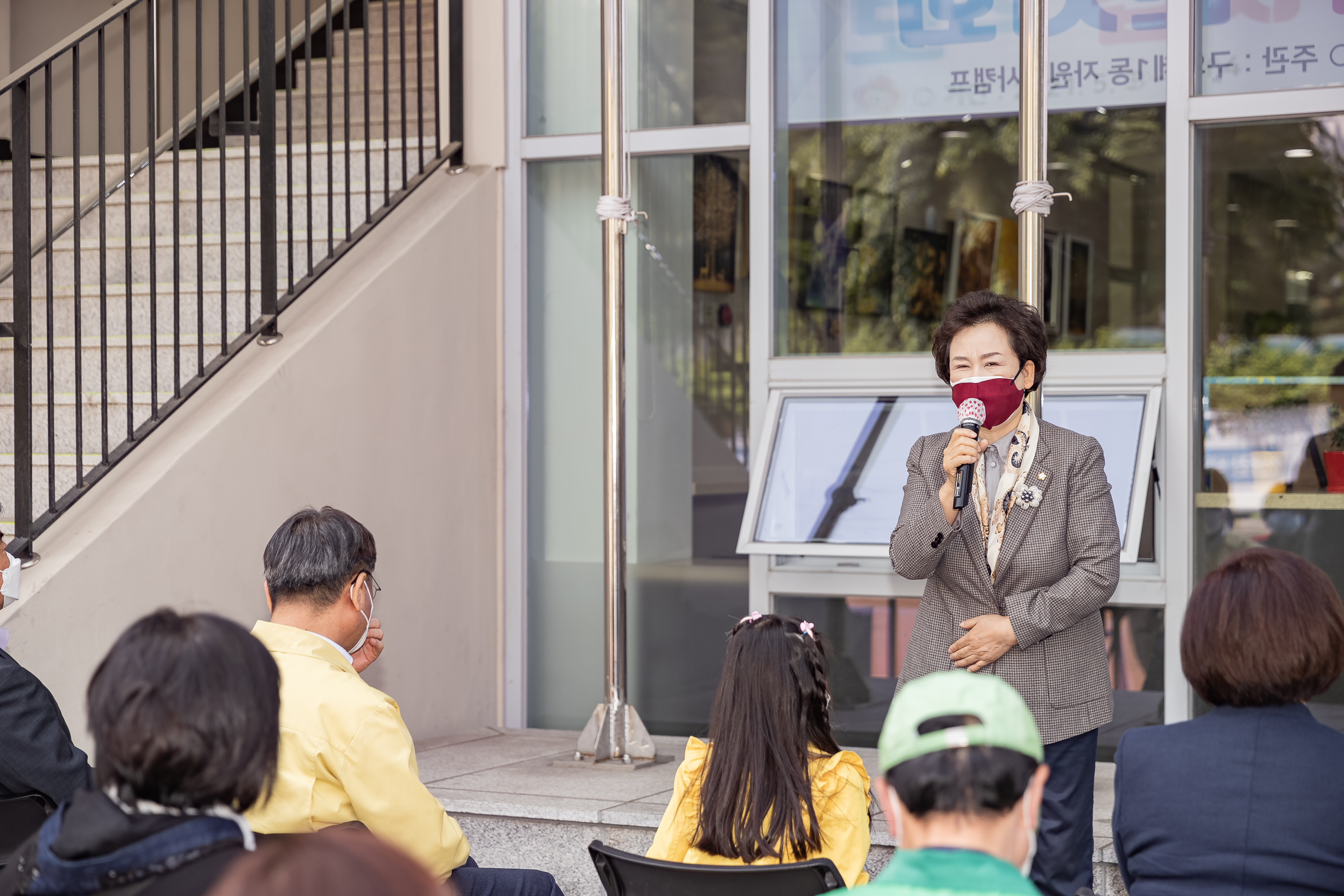 20210503-구의1동 자원봉사캠프-보석십자수전시회 20210503-000188_s_164705.jpg