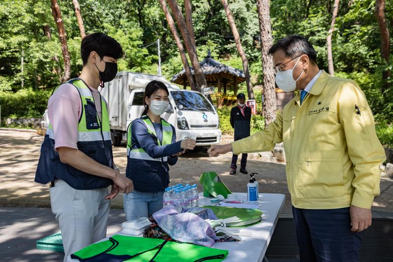 20210604-제26회 환경의 날 기념식 및 외래식물 제거 및 환경정화 20210604-000929_s_185945.jpg