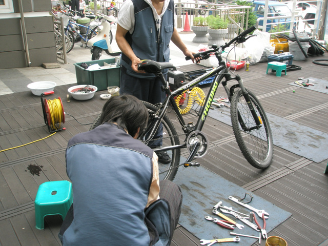 2010.6.17 (10:00~17:00) 화양동 자전거수리 이동서비스