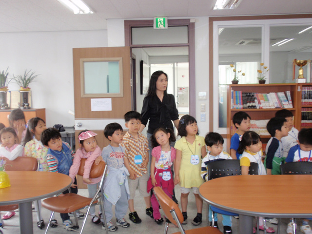 2010.5.17(매월 셋째주 월) 어린이 독서지도교실_화송어린이집
