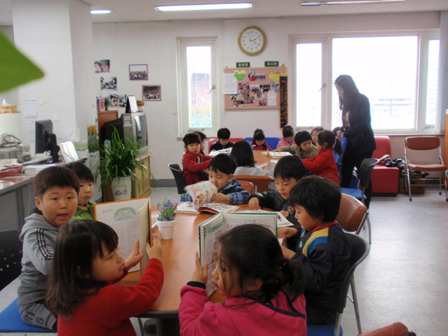 2010.4.19(매월 셋째주 월) 어린이 독서지도교실 운영