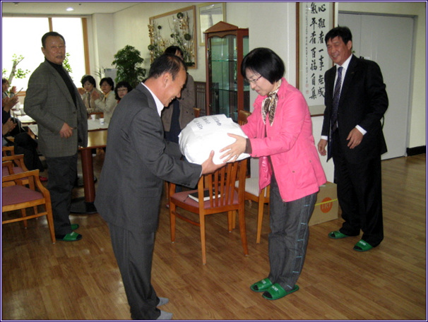   문경시 농암면 방문(2008.10.29, 노인 요양시설 인효마을)