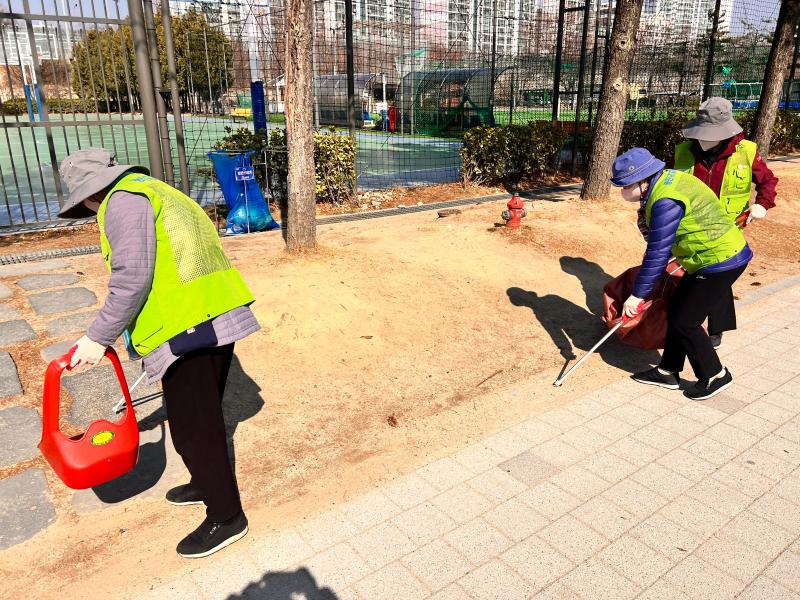2025년 자양1동 자원봉사캠프연합 한강 플로깅 행사