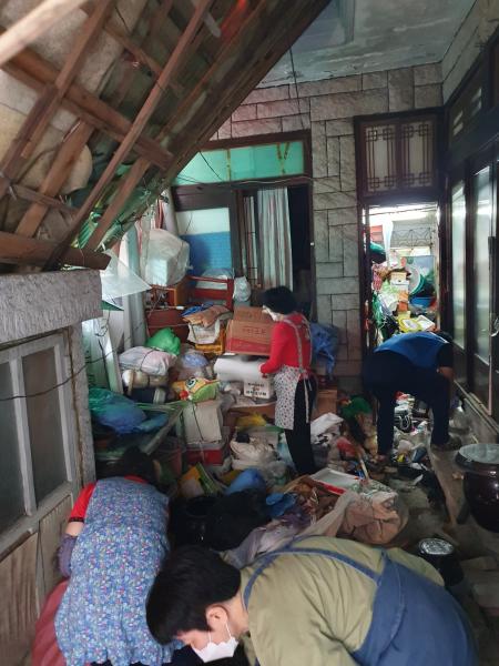 저장강박 의심가구 청소 지원