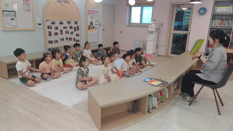 새마을문고 영어스토리텔링 프로그램 운영