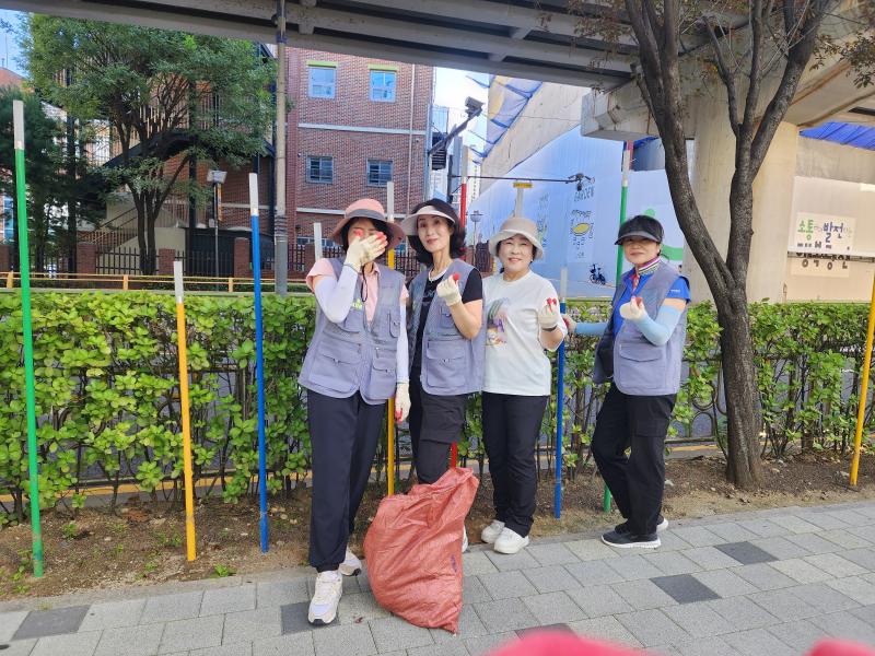 250910 구의3동 주민자치회 가을철 꽃모 심기